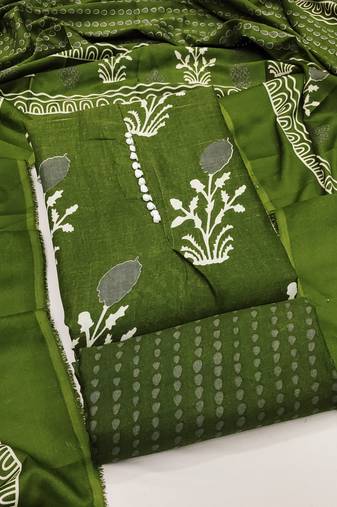 Women's green unstitched print slub cotton dress material (gngr50125grn)