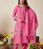 Women Thread Work Mal Chanderi Straight Kurta With Trousers & Dupatta