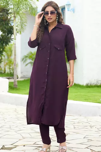 Women Plan Inbox Top With Trousers