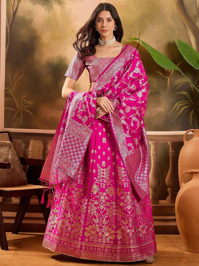 Women'S Pink Colour Banarasi Jacquard Weaving Flaired Lehenga Choli