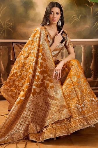 Women'S Mustered Colour Banarasi Jacquard Weaving Flaired Lehenga Choli