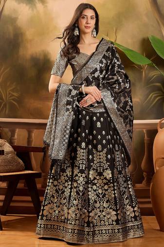 Women'S Black Colour Banarasi Jacquard Weaving Flaired Lehenga Choli