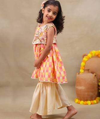 Yellow printed chanderi kurta set 4