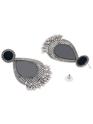 Ethnic silver oxidized indian wedding bollywood teardrop shaped dangle earrings for women  4
