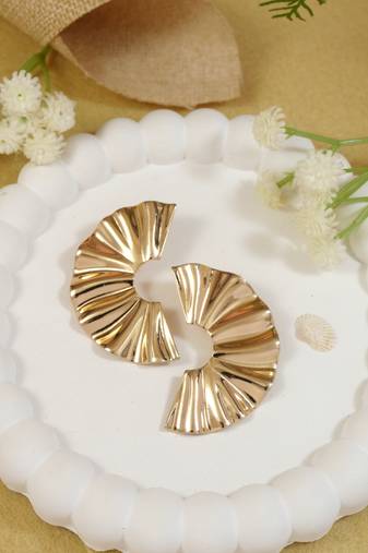 Fashion latest stylish trendy lightweight earrings for women