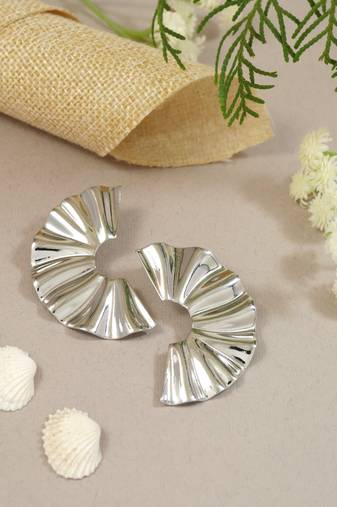 Fashion latest stylish trendy lightweight earrings for women