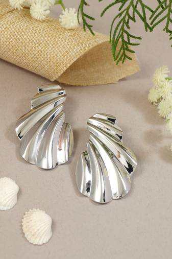 Fashion latest stylish trendy lightweight earrings for women