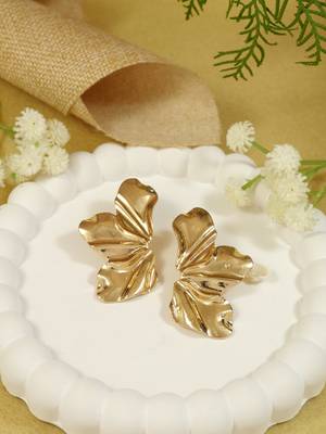 Fashion latest stylish trendy lightweight earrings for women 1