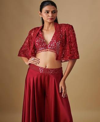Red embroidered satin cape set 2