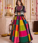 BLACK KUTCHI EMBROIDERED & MIRROR WORK VISCOSE COTTON TRADITIONAL NAVRATRI GARBA FESTIVAL STITCHED LEHENGA CHOLI JACKET
