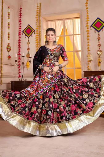 BLACK KUTCHI EMBROIDERED & MIRROR WORK VISCOSE COTTON TRADITIONAL NAVRATRI FESTIVAL WEDDING GARBA STITCHED LEHENGA CHOLI