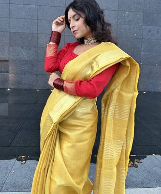 Golden handloom tissue linen saree without Blouse 1