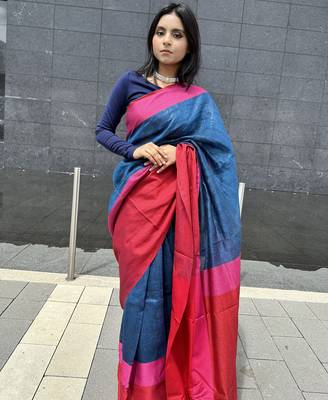 Blue handloom linen saree with contrast border 3