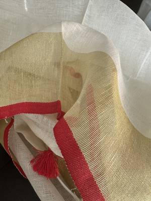 White handloom linen saree with contrast border 1
