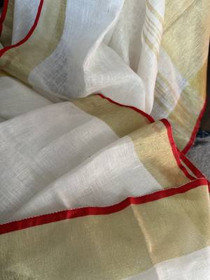 White handloom linen saree with contrast border 4