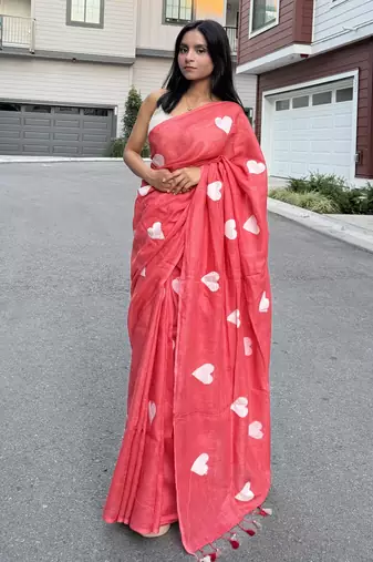 Heart embroidered red handloom linen saree