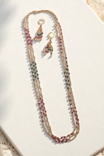 White  pearls premium quality mala with earrings