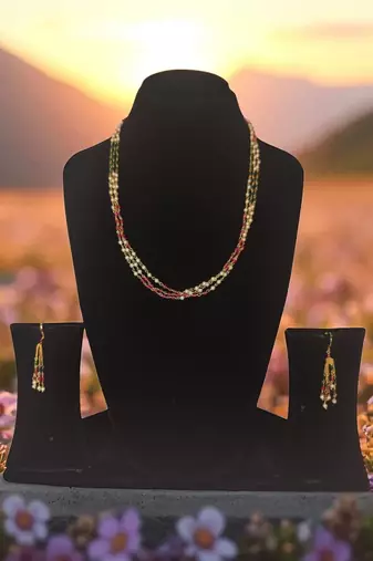 White  pearls premium quality mala with earrings