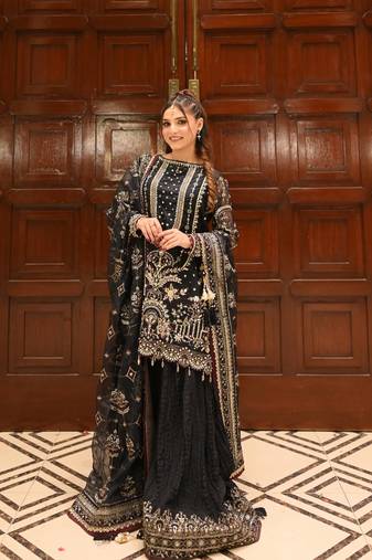 Black embroidered Georgette suit Set