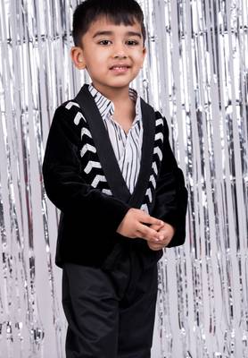 Black embroidered velvet blazer 2