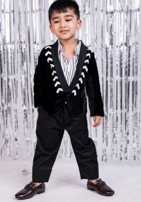 Black embroidered velvet blazer 3