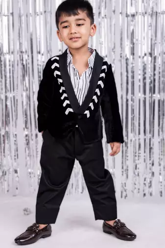 Black embroidered velvet blazer