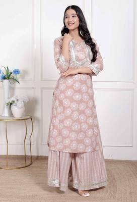 Women brown floral printed straight ethnic kurta with palazzo 2