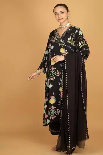 Black floral printed crepe kurta set