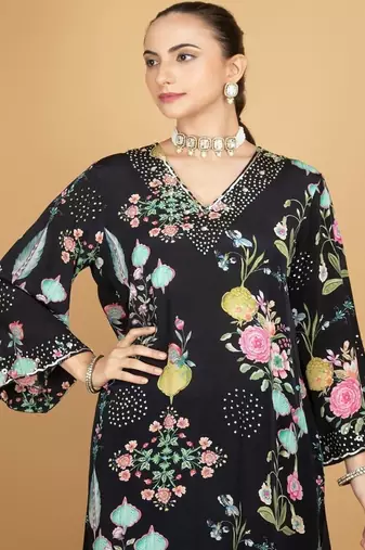 Black floral printed crepe kurta set
