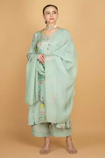 Green floral printed crepe kurta set