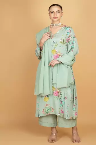 Green floral printed crepe kurta set