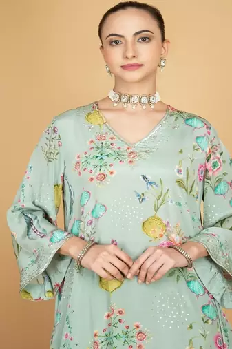 Green floral printed crepe kurta set