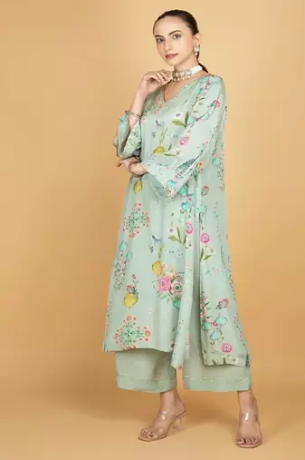 Green floral printed crepe kurta set