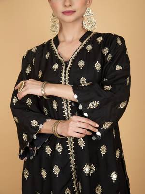 Black floral printed cotton silk kurta set 2