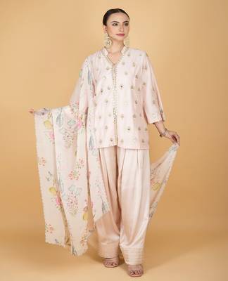 Pink floral embroidered cotton silk kurta set 1
