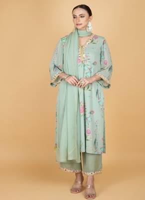 Green floral printed crepe kurta set 2