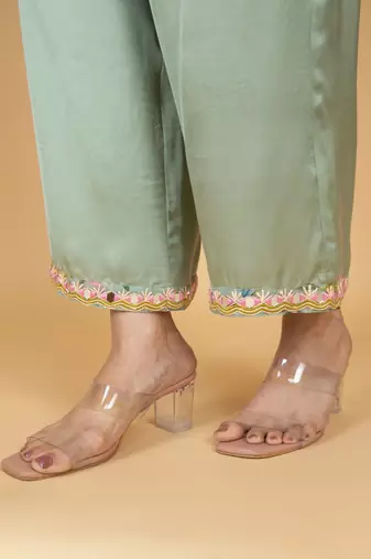 Green floral printed crepe kurta set