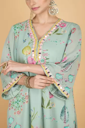 Green floral printed crepe kurta set