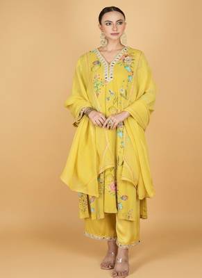 Yellow floral printed crepe kurta set 1