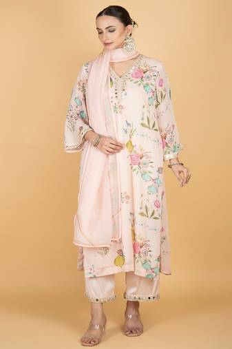 Pink floral printed crepe kurta set