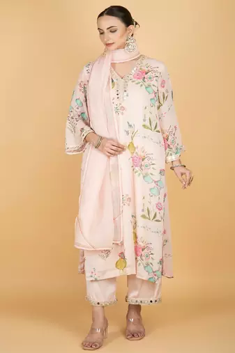 Pink floral printed crepe kurta set
