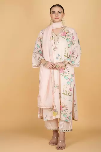Pink floral printed crepe kurta set
