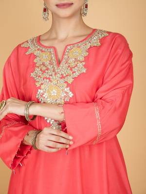 Pink floral embroidered cotton silk Kurta Set 4