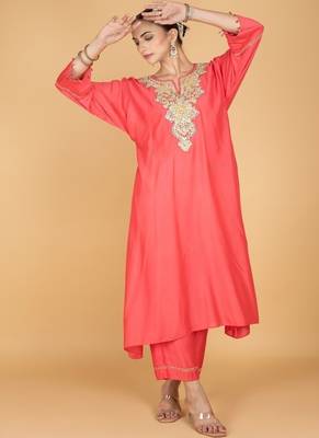 Pink floral embroidered cotton silk Kurta Set 5