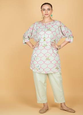 Green floral printed cotton kurta set 4