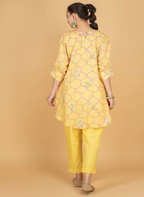 Yellow floral printed cotton kurta set 5