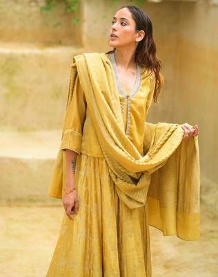 Lime-green plain chanderi kurta set 3