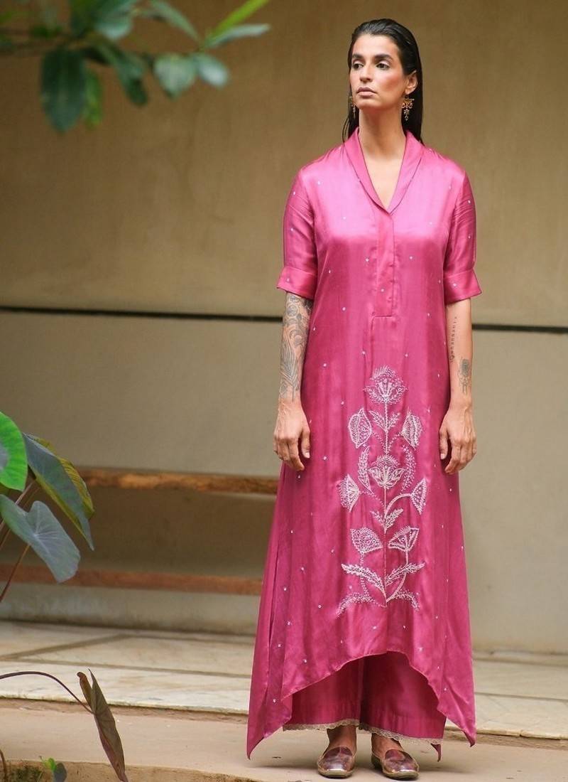 Mauve embroidered satin Kurta Set