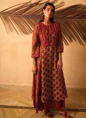 Maroon embroidered cotton kurta set 1