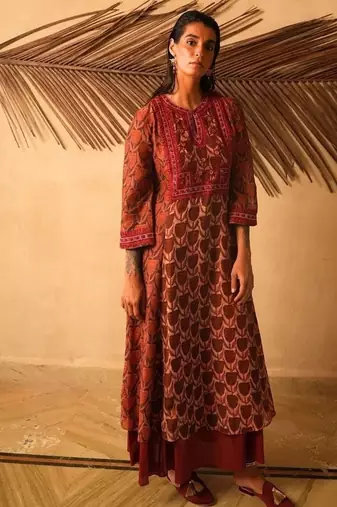 Maroon embroidered cotton kurta set